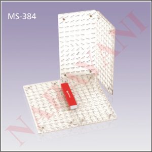 MAGNETIC FIELDS DEMONSTRATOR