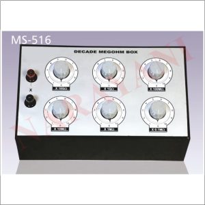 DECADE CAPACITANCE BOX