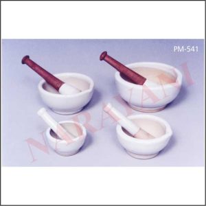 MORTAR  AND PESTLES PORCELAIN